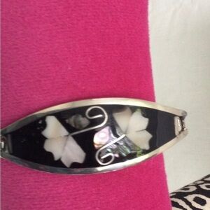 Woman’s Bracelet made in Mexico color sliver and black. #11